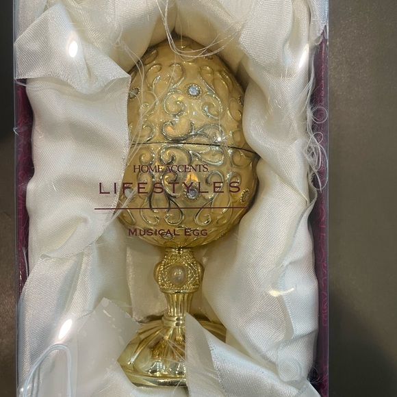 Home Accents Lifestyles Gold Musical Egg - Picture 4 of 4